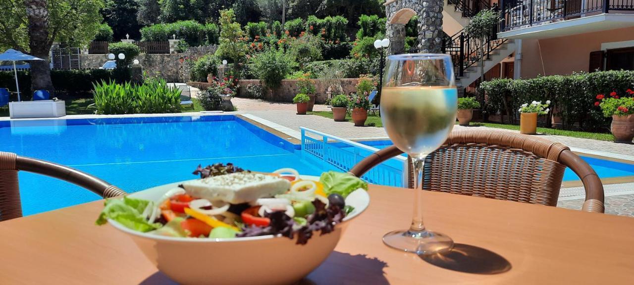 ארילס Nikos Apartments מראה חיצוני תמונה